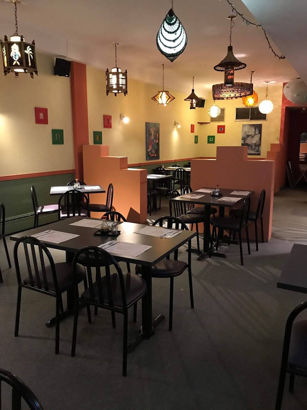 Nouilles Express Halal | restaurant | 325 Boul Henri-Bourassa E, Montréal, QC H3L 1C2, Canada | 5143350054 OR +1 514-335-0054