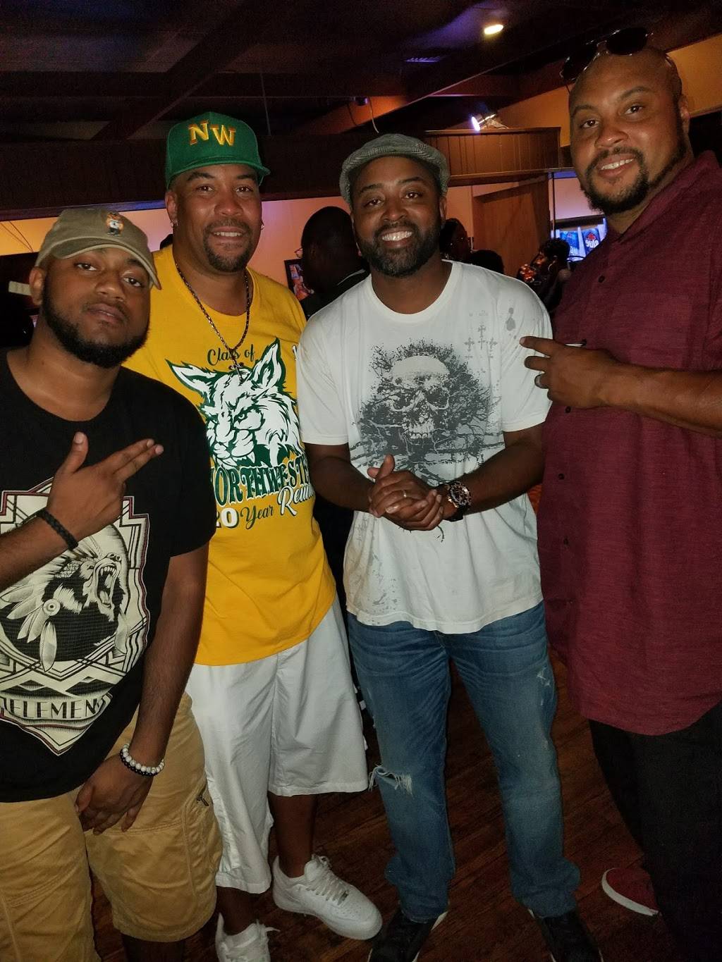 Chips Supper Club | restaurant | 4031 Richfield Rd, Flint, MI 48506, USA | 8108776290 OR +1 810-877-6290