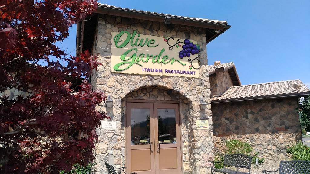 Olive Garden Italian Restaurant | meal takeaway | 561 Arena Hub Plaza, Wilkes-Barre, PA 18702, USA | 5708259125 OR +1 570-825-9125