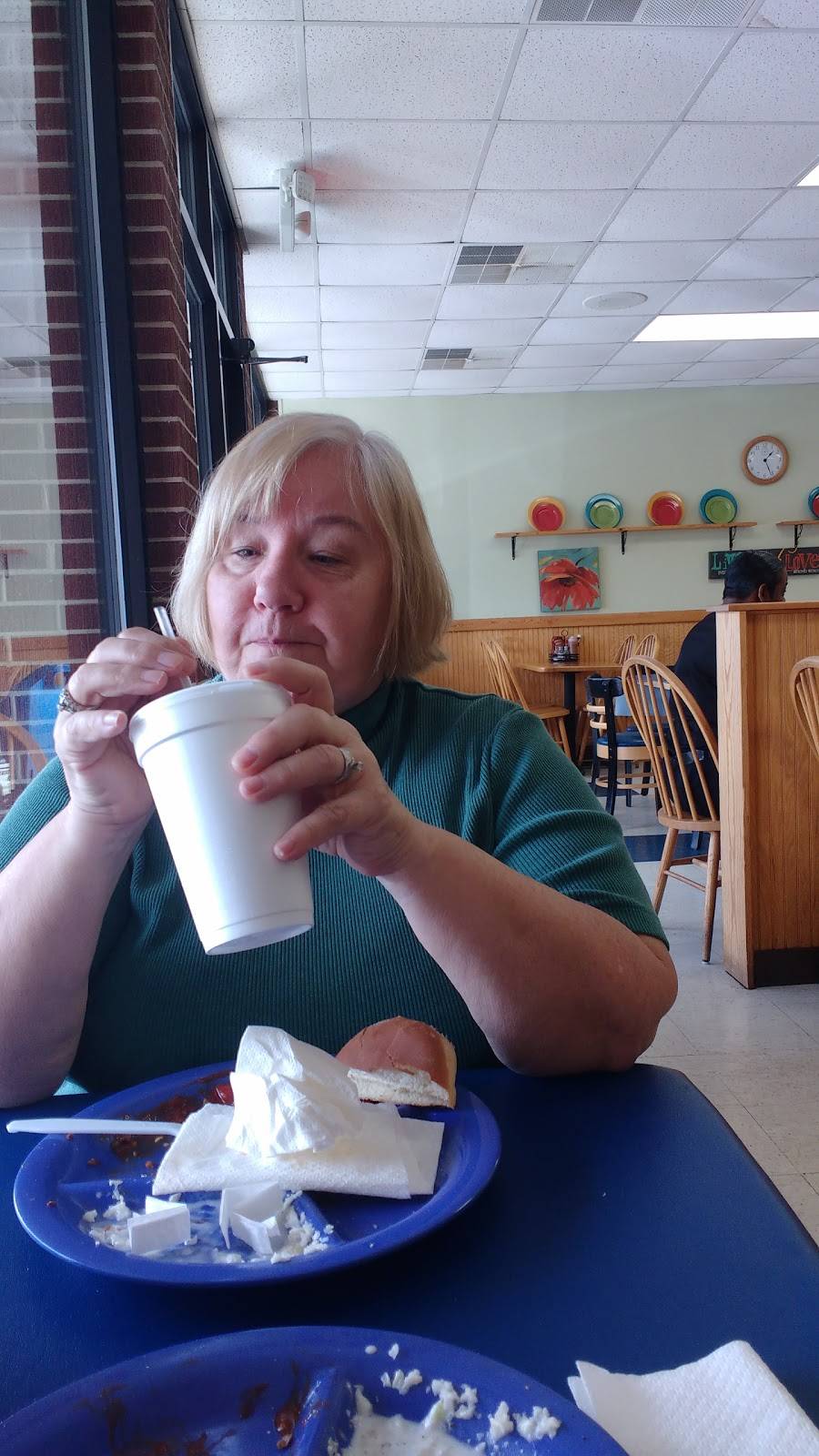 Little Pigs Barbecue-Greenwood | restaurant | 414 Montague Ave, Greenwood, SC 29649, USA | 8642291314 OR +1 864-229-1314