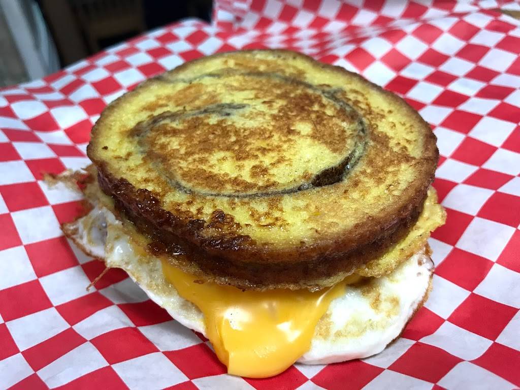 Delish Cafe | restaurant | 2144 N 25th St, Terre Haute, IN 47804, USA | 8122353500 OR +1 812-235-3500