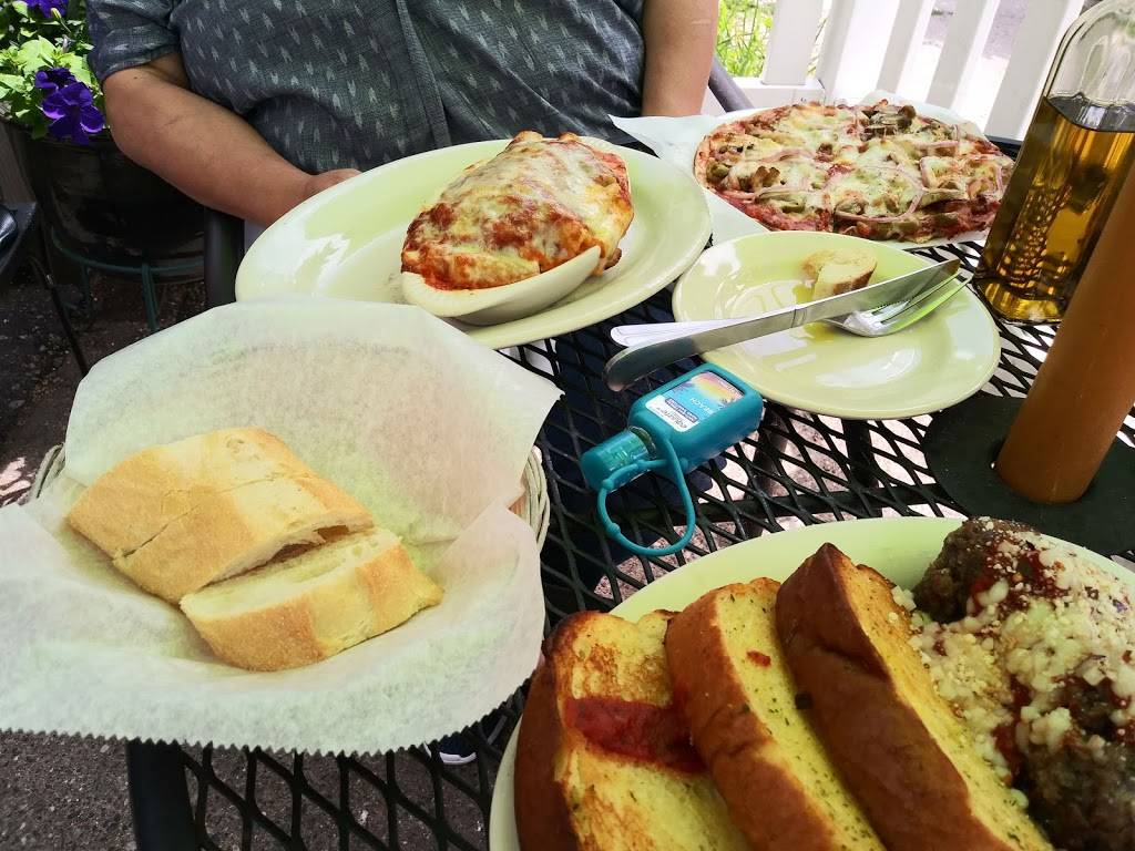 Jakeenos Pizza & Pasta | restaurant | 3555 Chicago Ave, Minneapolis, MN 55407, USA | 6128256827 OR +1 612-825-6827