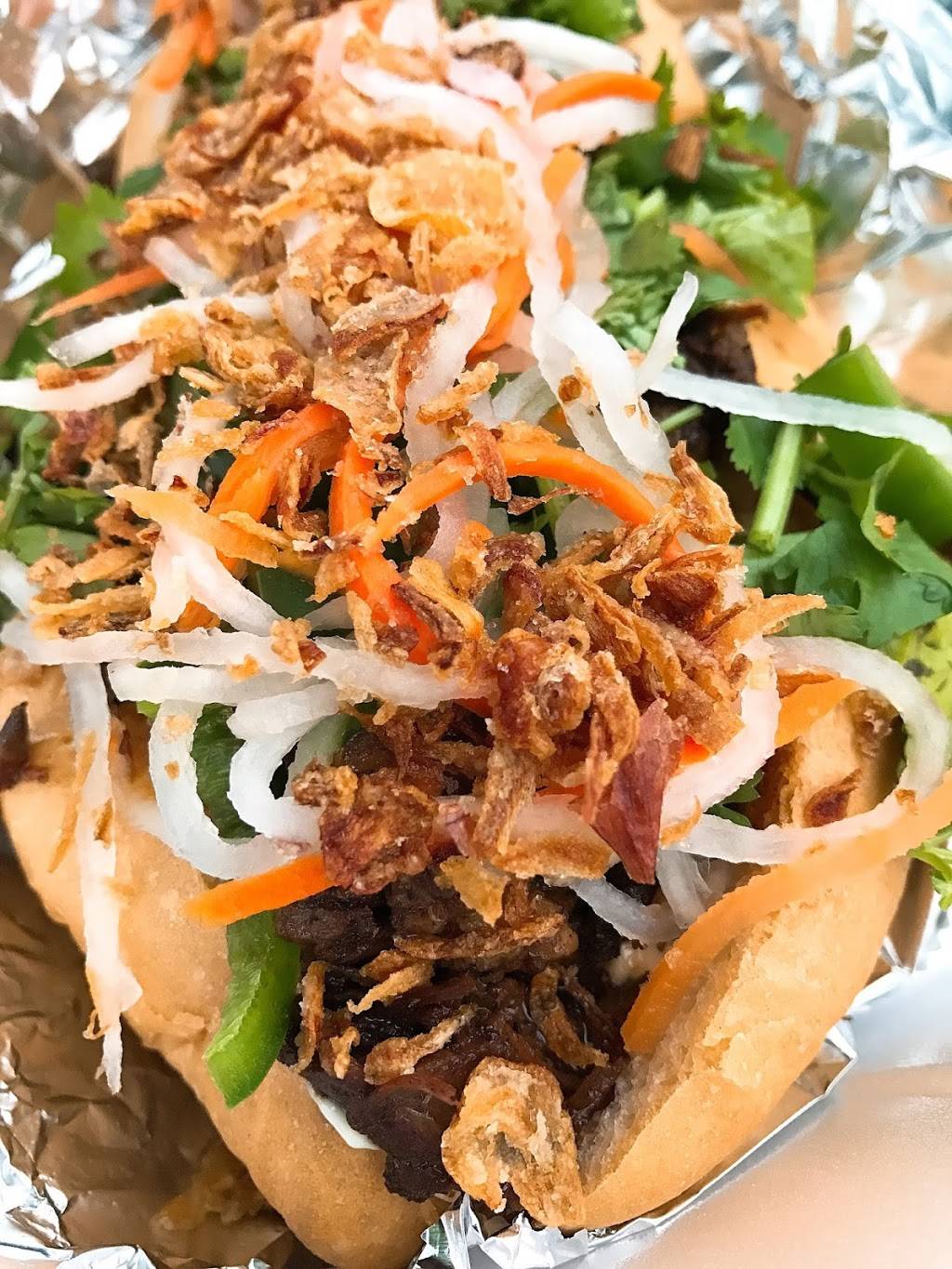 RE BBQ | restaurant | 600 Woodward Heights, Ferndale, MI 48220, USA | 2487214878 OR +1 248-721-4878