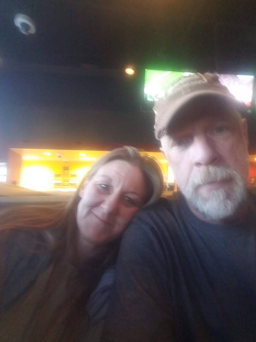 Halls Mill Country Diner | restaurant | 871 Halls Mill Rd, Unionville, TN 37180, USA | 9312943474 OR +1 931-294-3474