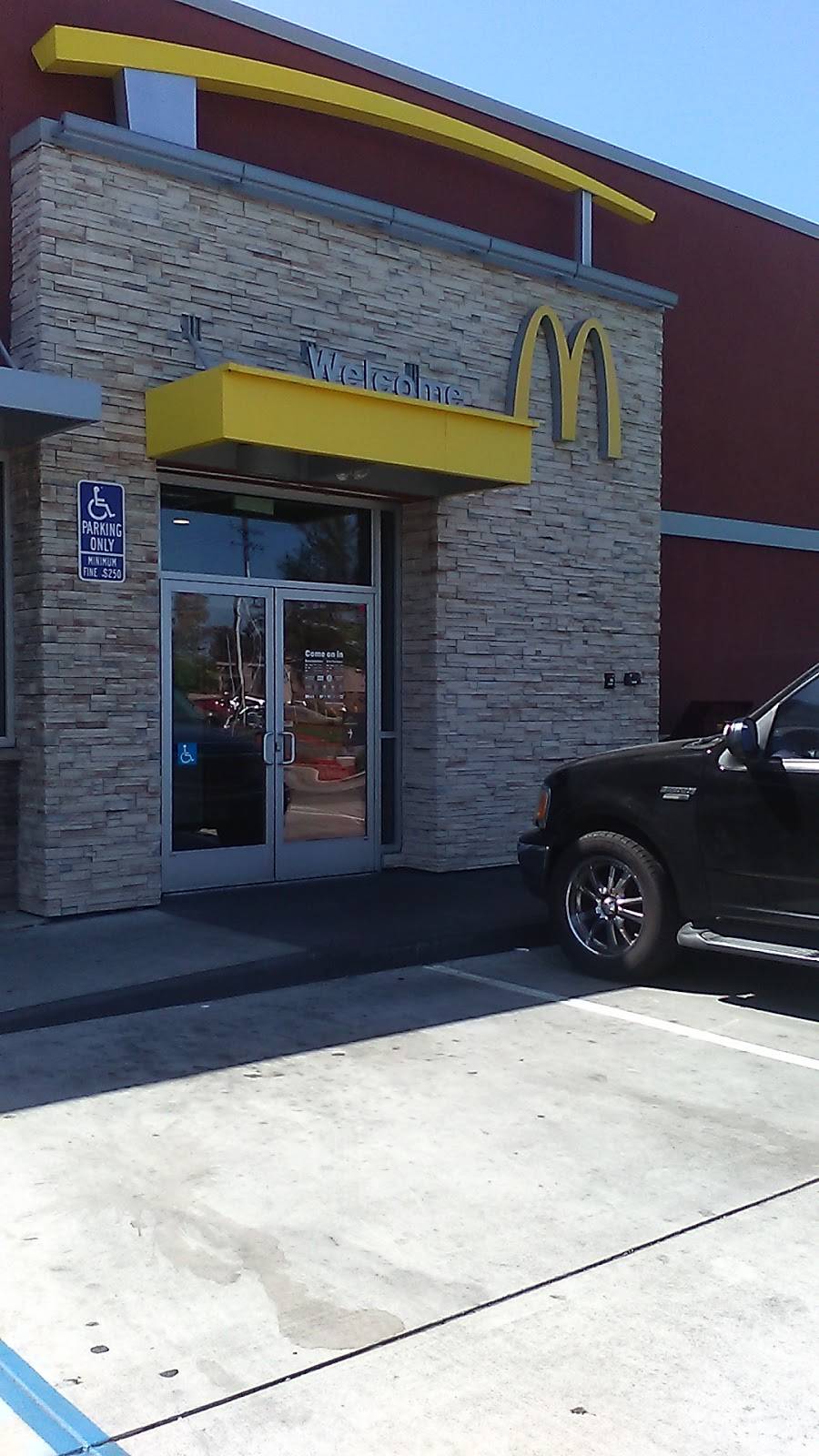 McDonalds | cafe | 1670 Mitchell Rd, Ceres, CA 95307, USA | 2095810846 OR +1 209-581-0846