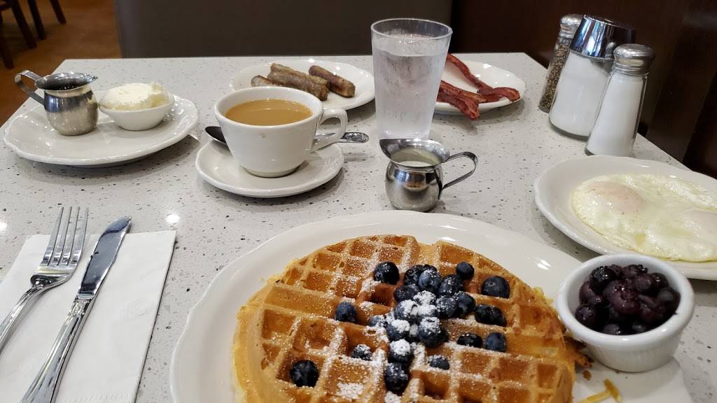 Richard Walkers Pancake House | restaurant | 2656 Gateway Rd, Carlsbad, CA 92009, USA | 7608938400 OR +1 760-893-8400