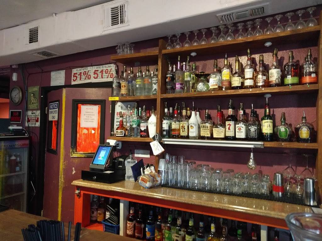 Web House Café & Bar | restaurant | 320 Blanco Rd, San Antonio, TX 78212, USA | 2105310100 OR +1 210-531-0100