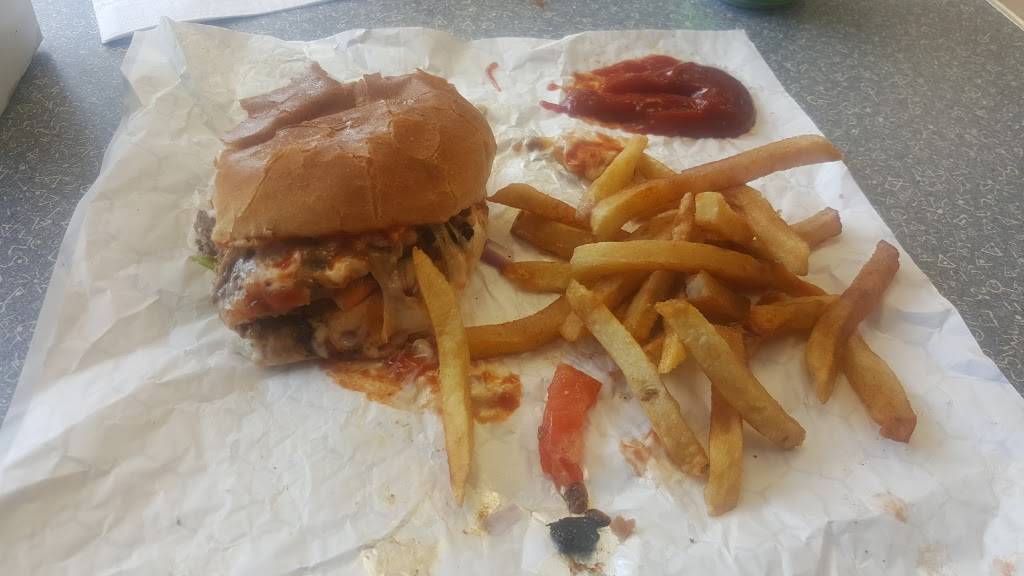 Pita Palace | restaurant | 30 45th St S #5, Wasaga Beach, ON L9Z 0A6, Canada | 7054291600 OR +1 705-429-1600