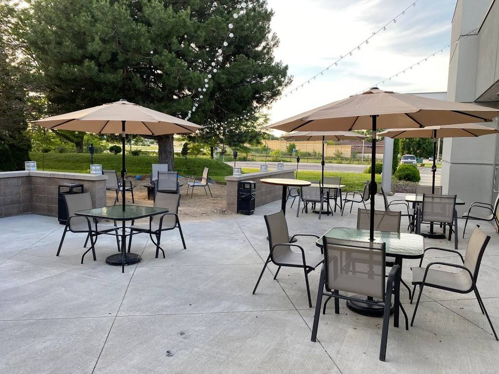 Tavern on 13th Bar and Grille | restaurant | 6331 South 13th Street, Milwaukee, WI 53221, USA | 4147641500408 OR +1 414-764-1500 ext. 408