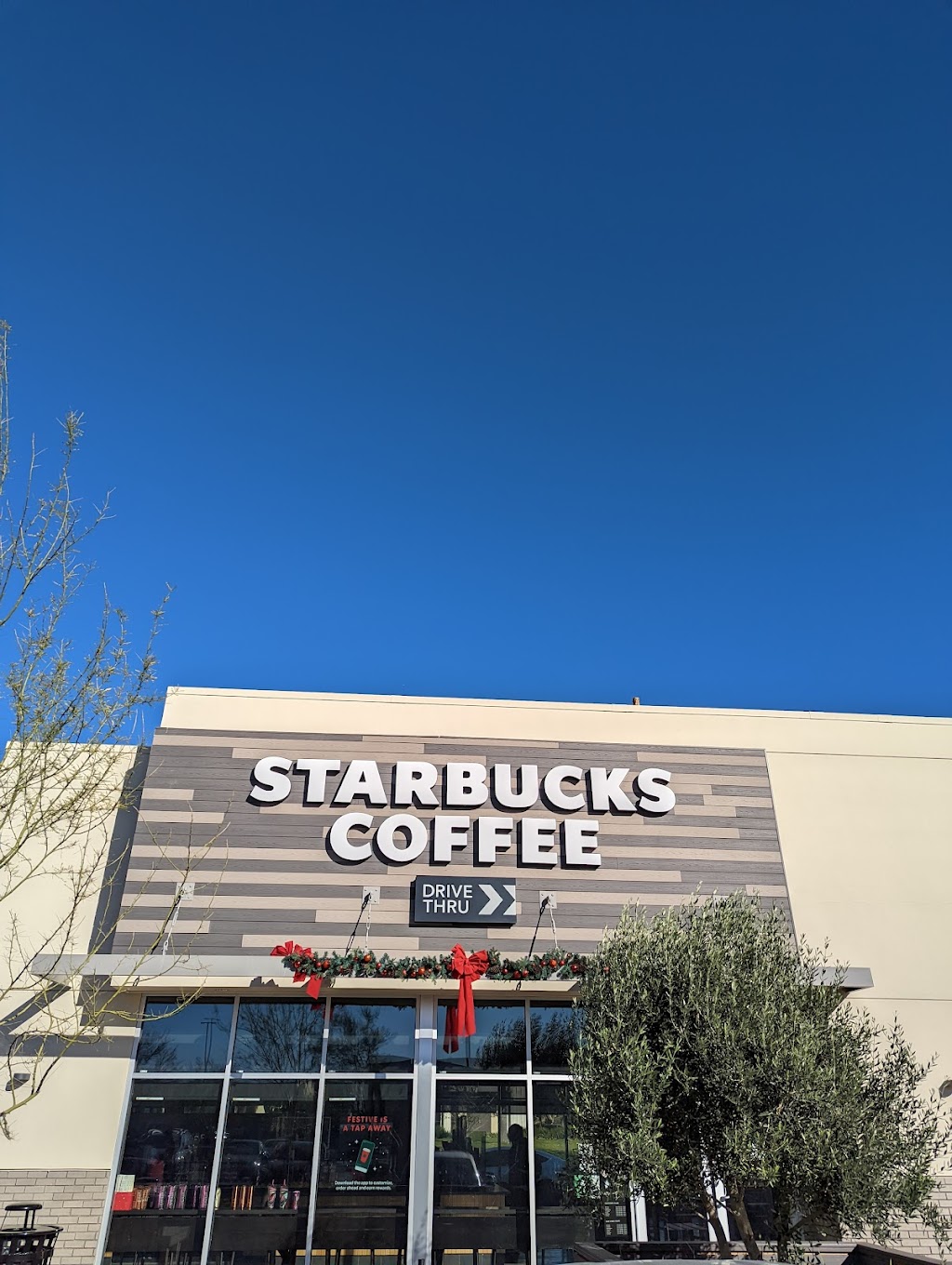 Starbucks | cafe | 9857 Mason Ave, Chatsworth, CA 91311, USA | 8187755787 OR +1 818-775-5787
