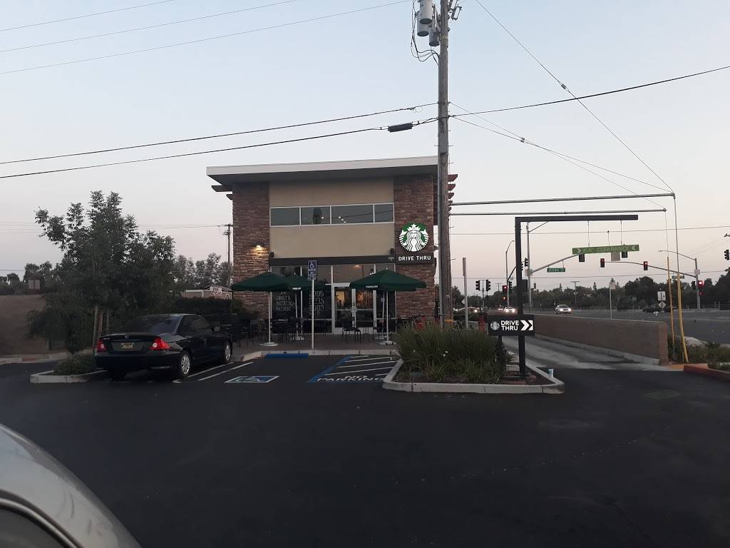Starbucks | cafe | 800 Oakdale Rd, Modesto, CA 95355, USA | 2095753431 OR +1 209-575-3431