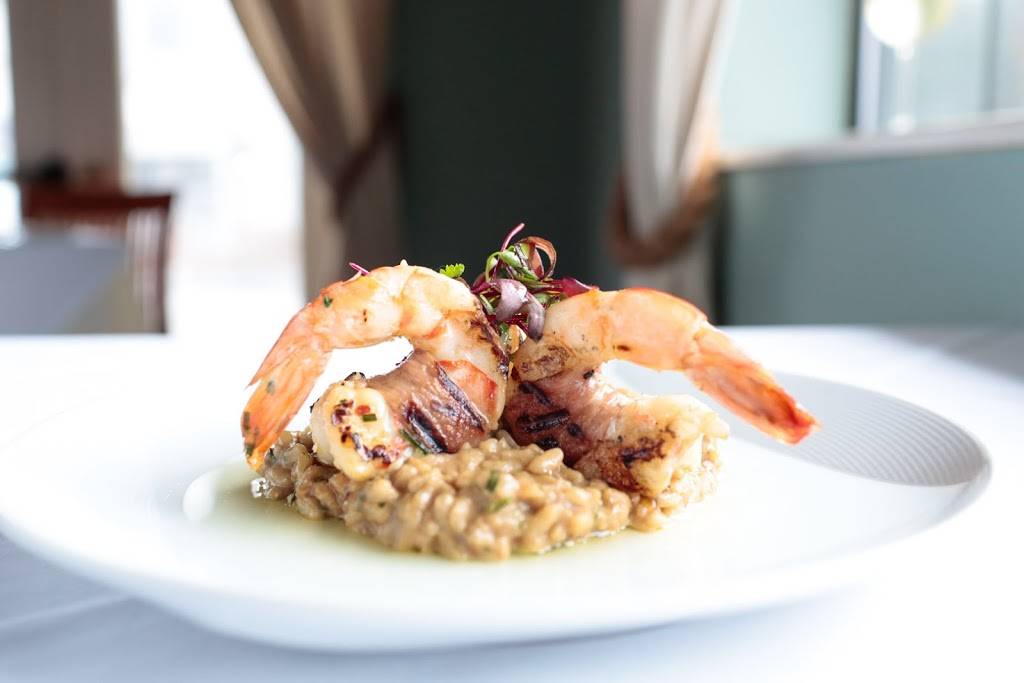 The Plaza Café | restaurant | 61 Hill St, Southampton, NY 11968, USA | 6312839323 OR +1 631-283-9323