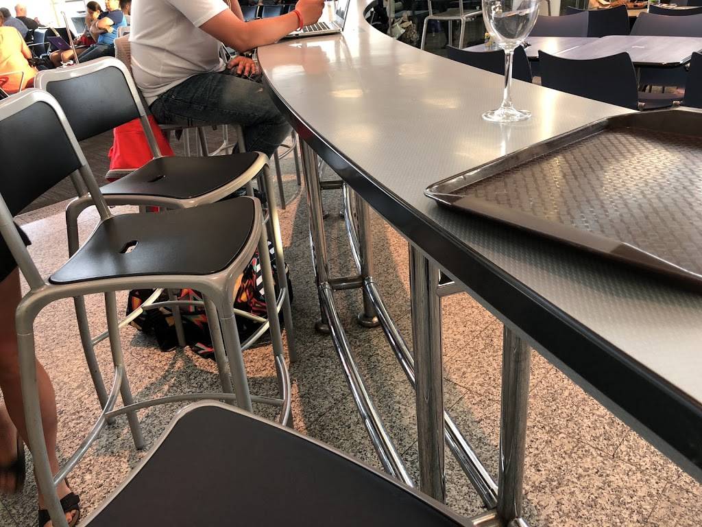 Thai Express | restaurant | Toronto Pearson International Airport (YYZ), 6301 Silver Dart Dr, Mississauga, ON L4W 1S9, Canada | 4167763190 OR +1 416-776-3190