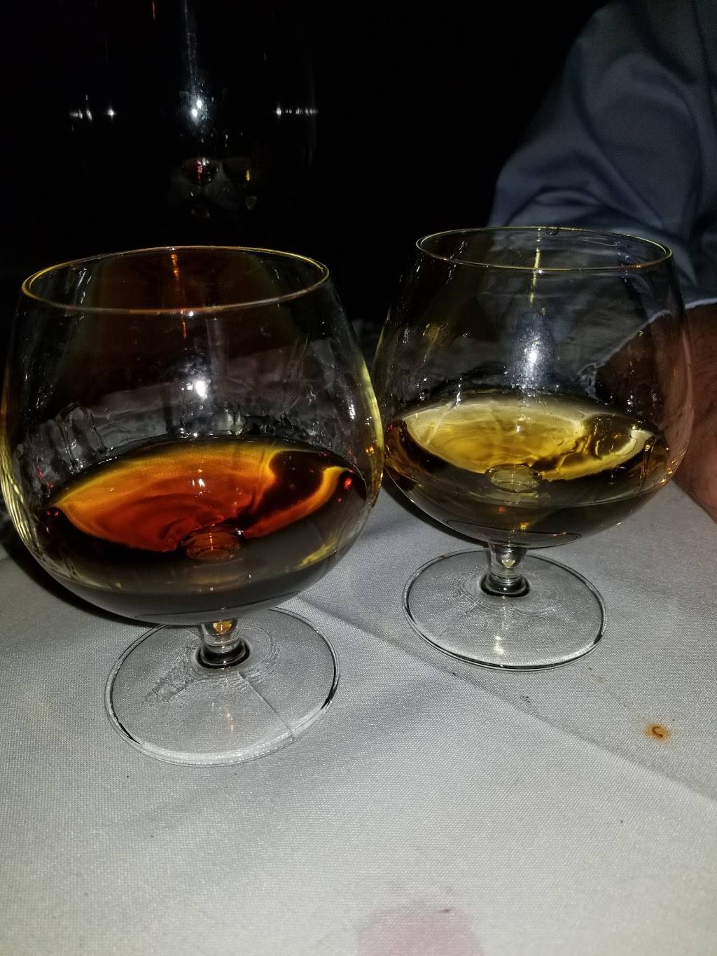 Fulton Five | restaurant | 5 Fulton St, Charleston, SC 29401, USA | 8438535555 OR +1 843-853-5555