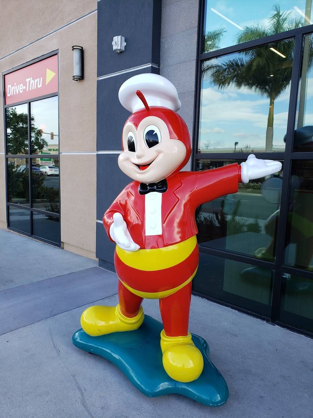 Jollibee | restaurant | 11632 South St, Artesia, CA 90701, USA | 5622281120 OR +1 562-228-1120
