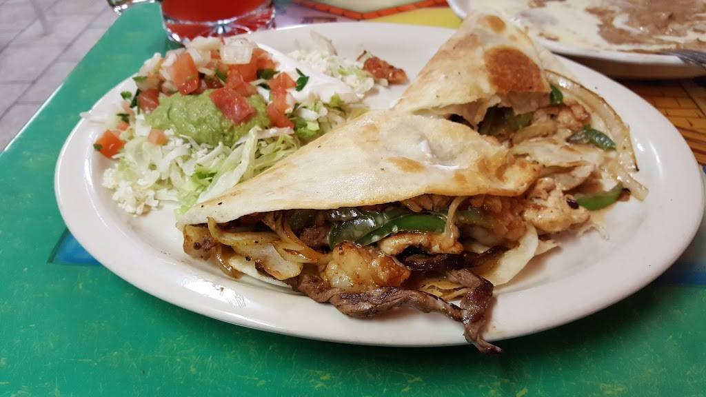 Cinco De Mayo | restaurant | 109 Main St, Black River Falls, WI 54615, USA | 7152845001 OR +1 715-284-5001