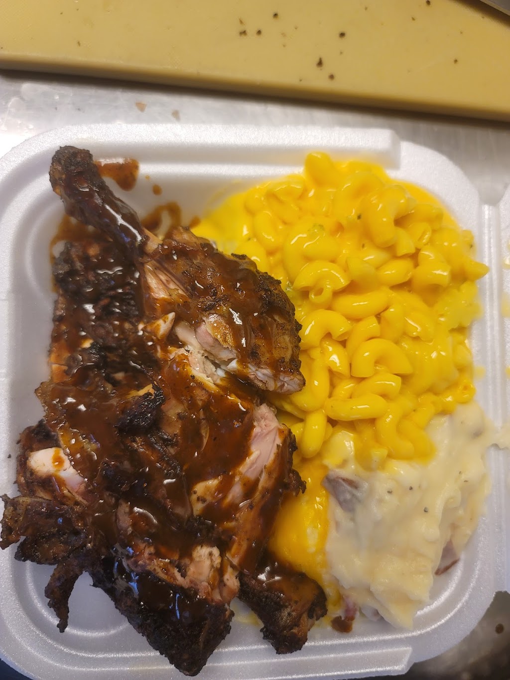 Jamaican Smoke enz | restaurant | 2314 Brick Church Pike, Nashville, TN 37207, USA | 6157555076 OR +1 615-755-5076