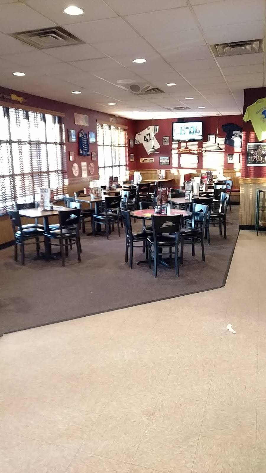 Pizza Hut | restaurant | 1408 N Chapel St, Louisville, OH 44641, USA | 3308755666 OR +1 330-875-5666