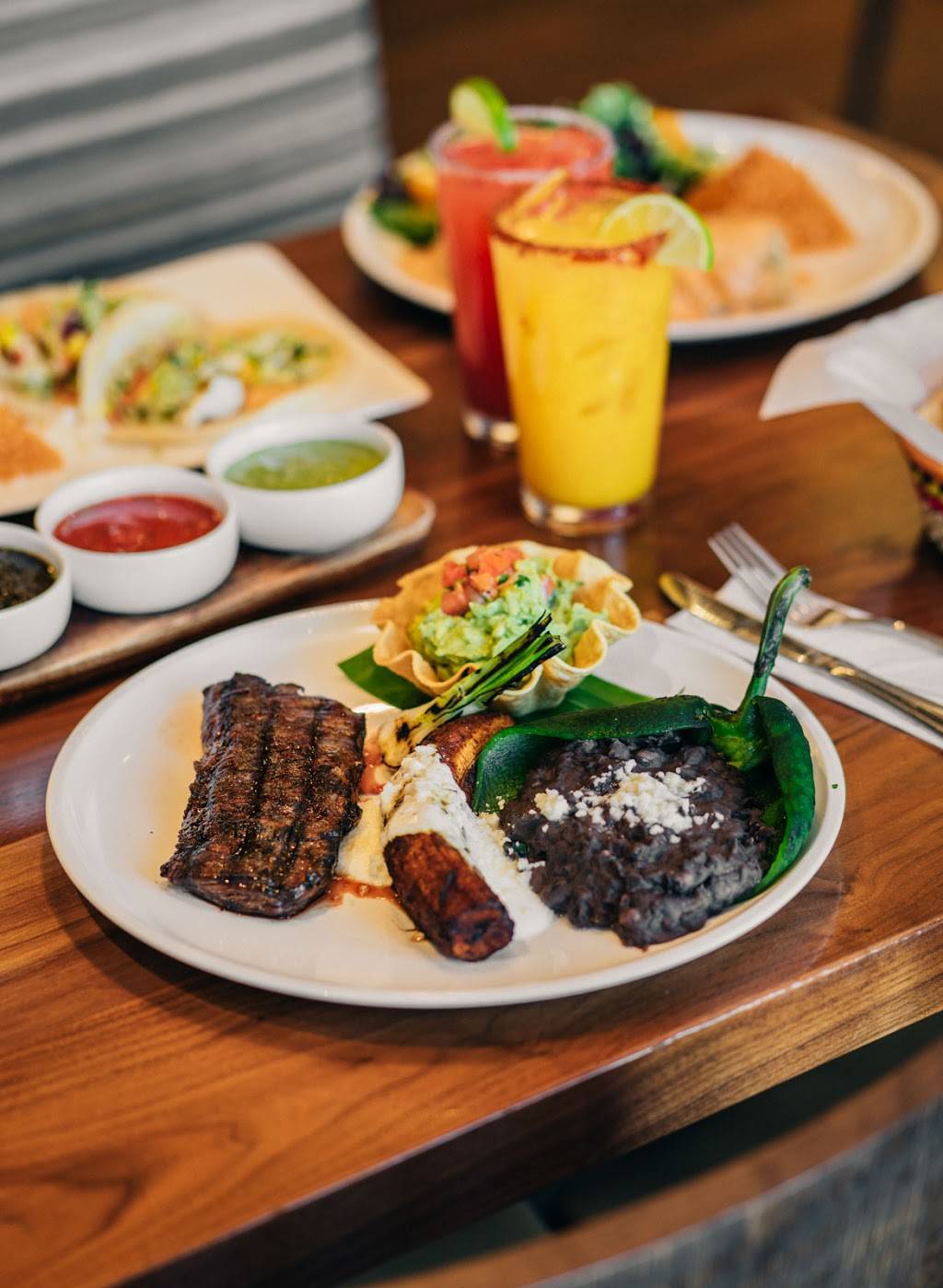 Los Agaves Restaurant | restaurant | 2810 Portico Way #1105, Oxnard, CA 93036, USA | 8052789101 OR +1 805-278-9101