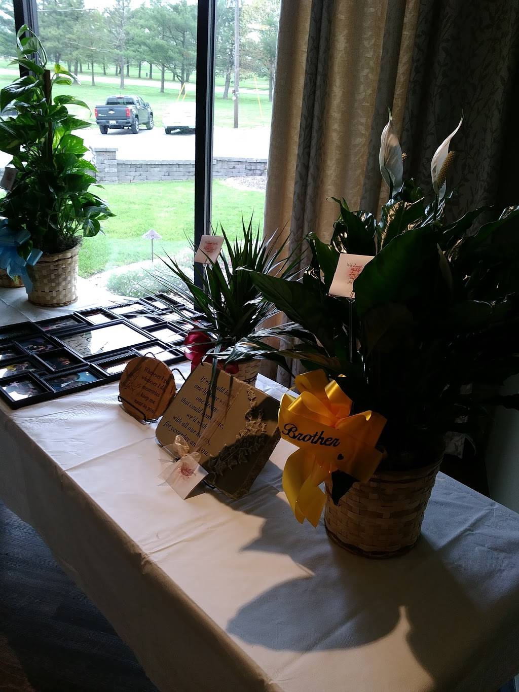 Greenview Golf Club featuring The Turn Restaurant and Sports Lou | restaurant | 2801 Putter Ln, Centralia, IL 62801, USA | 6185320050 OR +1 618-532-0050