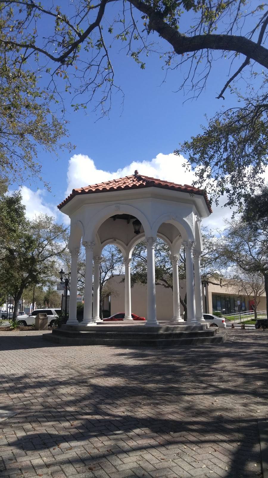 Starbucks | cafe | 1980 San Marco Blvd, Jacksonville, FL 32207, USA | 9043988383 OR +1 904-398-8383