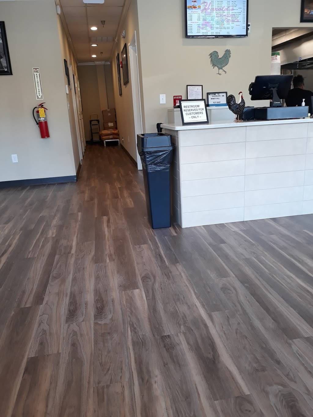 Harolds Chicken Shack | restaurant | 3000 Windy Hill Rd SE Suite #136, Marietta, GA 30067, USA | 7706273507 OR +1 770-627-3507