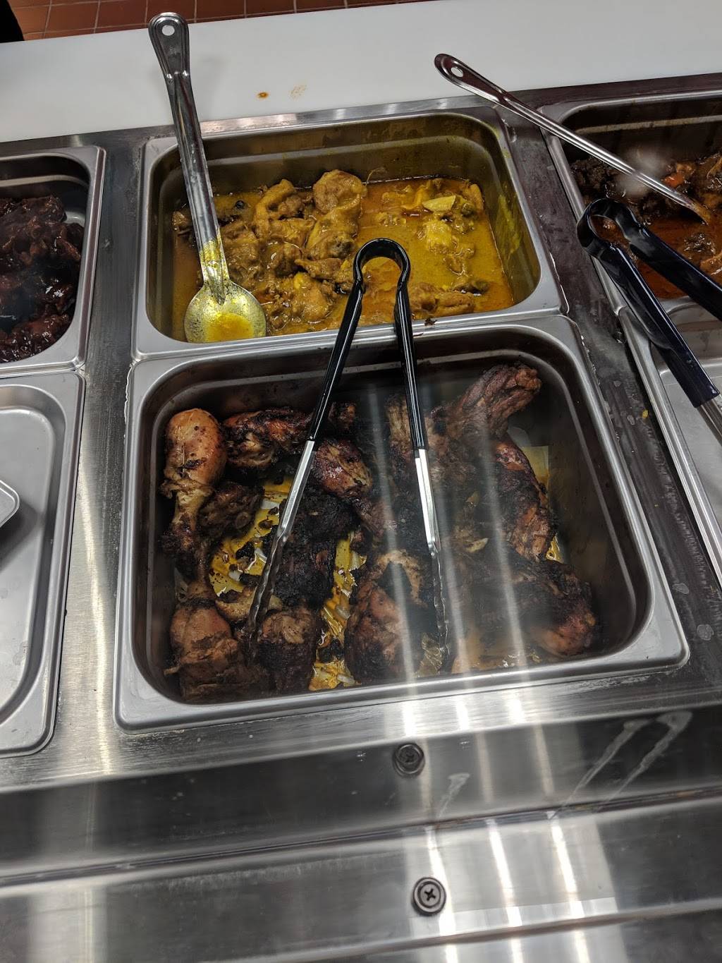 Dutch Pot Jamaican Restaurant | restaurant | 4095 Haverhill Rd, West Palm Beach, FL 33417, USA | 5615579952 OR +1 561-557-9952