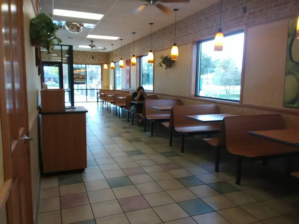 Subway | restaurant | 175 N Miriam St, Nappanee, IN 46550, USA | 5747732888 OR +1 574-773-2888