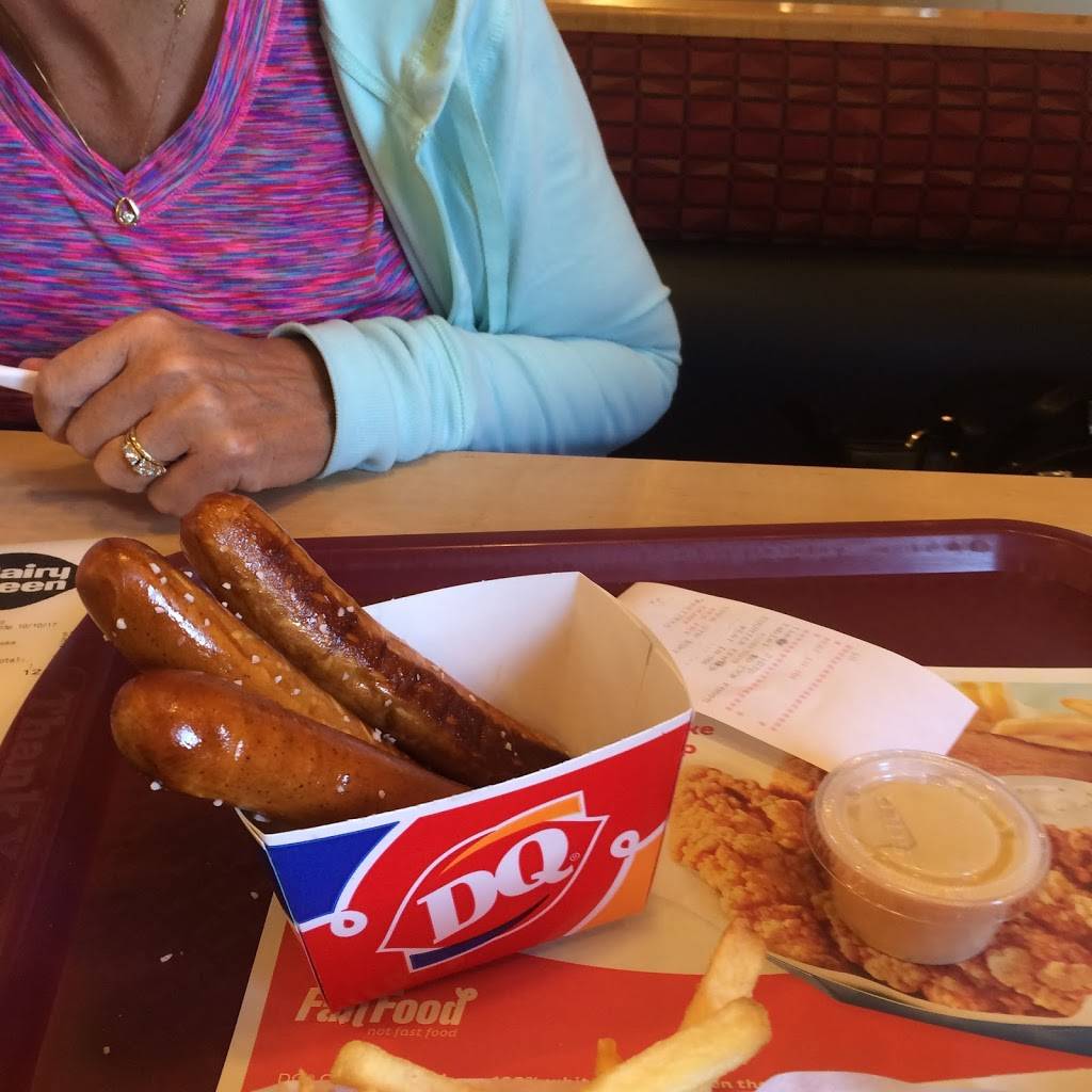 Dairy Queen Grill & Chill | restaurant | 20 State St, Charleston, IL 61920, USA | 2173456886 OR +1 217-345-6886