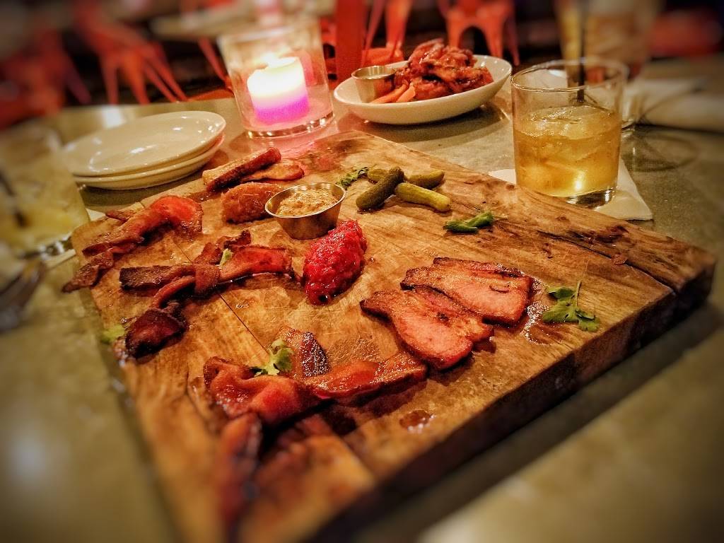 BOOTLEGGERS MODERN AMERICAN SMOKEHOUSE | restaurant | 3375 E Shea Blvd, Phoenix, AZ 85028, USA | 6029964228 OR +1 602-996-4228