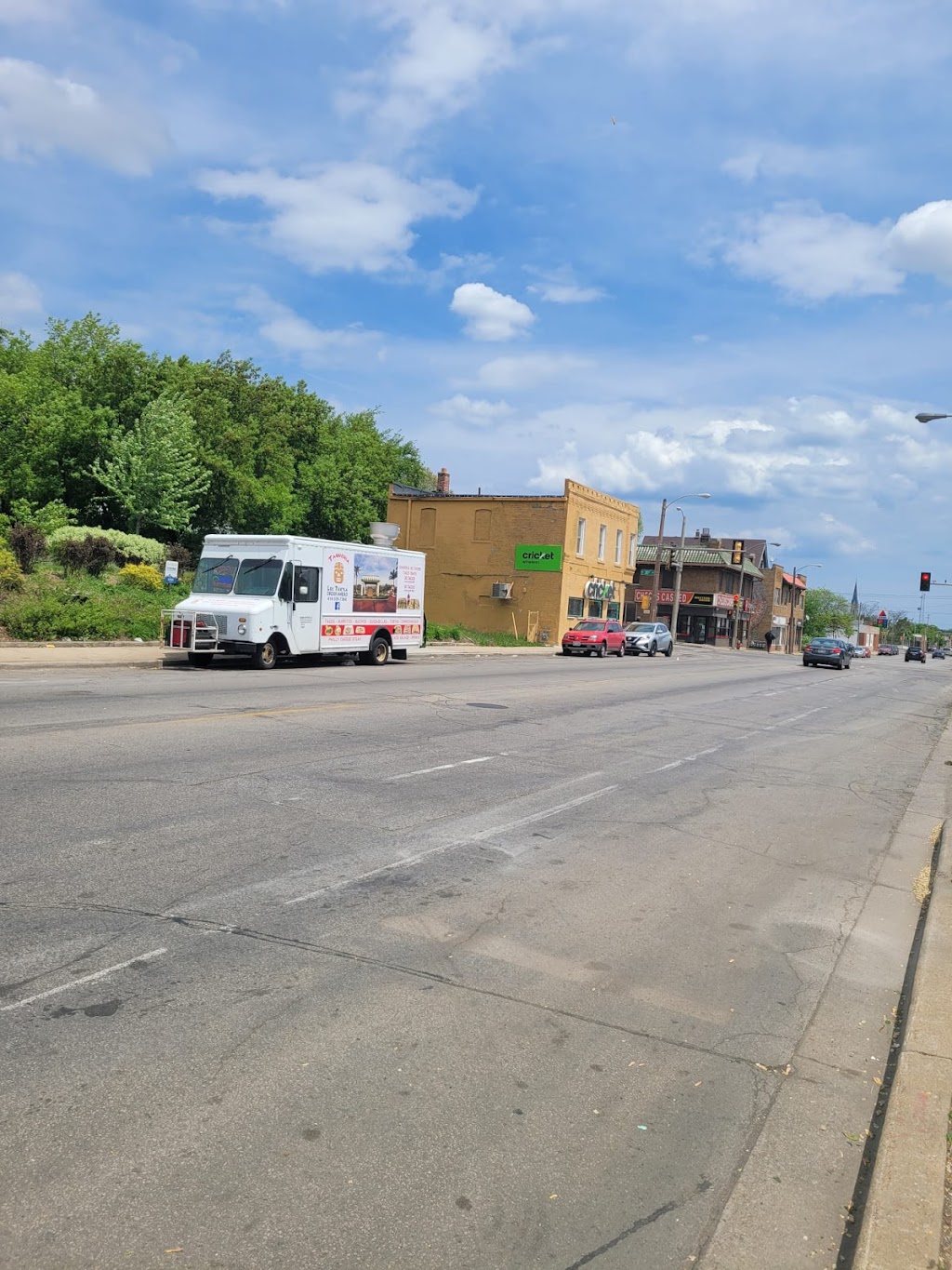 Taqueria los tuxtla | restaurant | 3510 W Vliet St, Milwaukee, WI 53208, USA | 4145397364 OR +1 414-539-7364