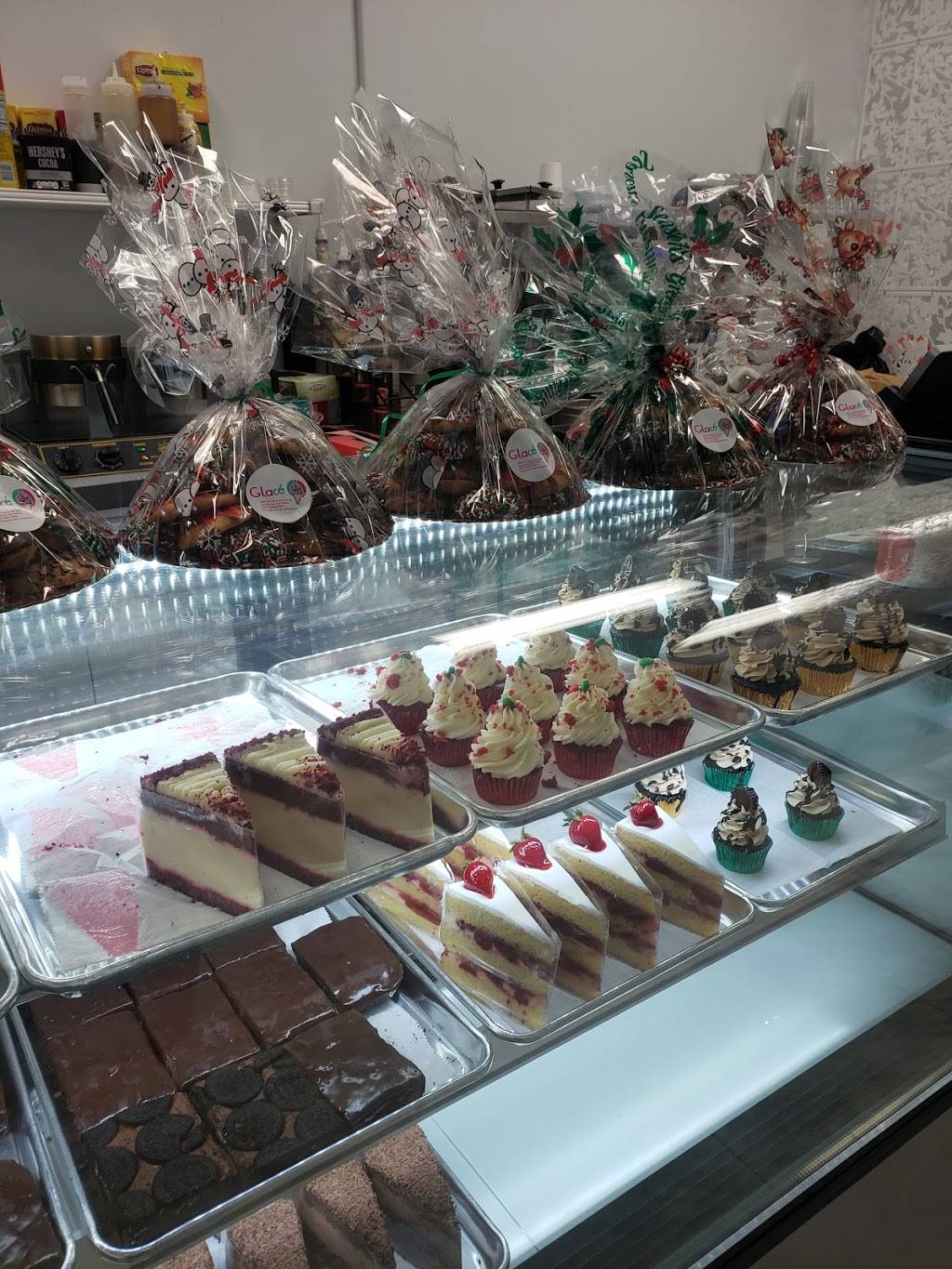 Glacé | bakery | 13810 Farmers Blvd, Jamaica, NY 11434, USA | 3475480312 OR +1 347-548-0312