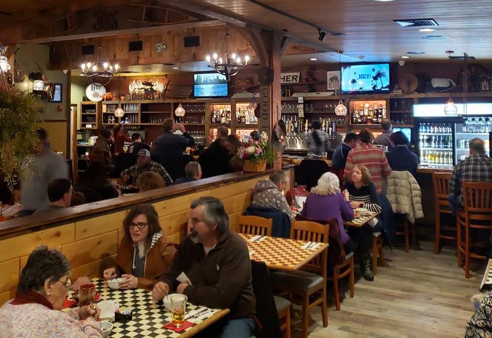 The Town Cabin Deli & Pub | restaurant | 285 Old Candia Rd, Candia, NH 03034, USA | 6034834888 OR +1 603-483-4888