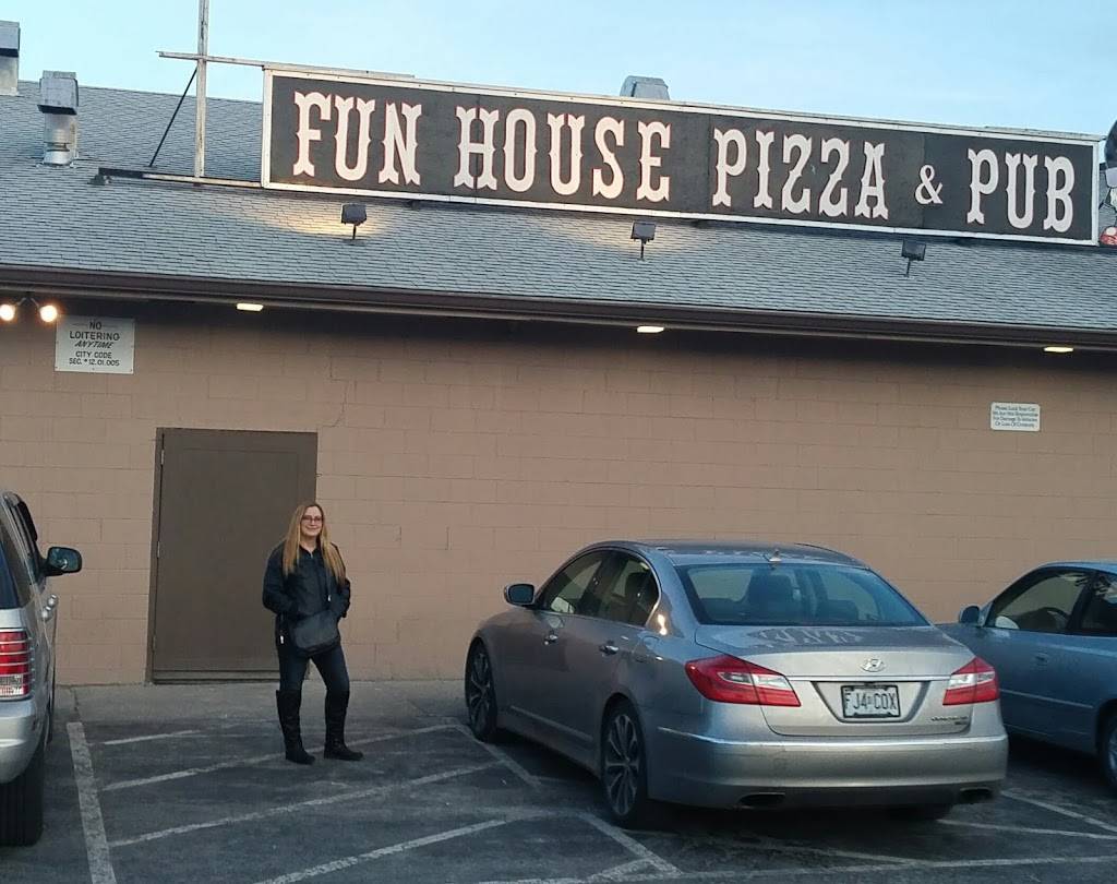 Fun House Pizza & Pub | restaurant | 13002 US-40, Independence, MO 64055, USA | 8163585520 OR +1 816-358-5520