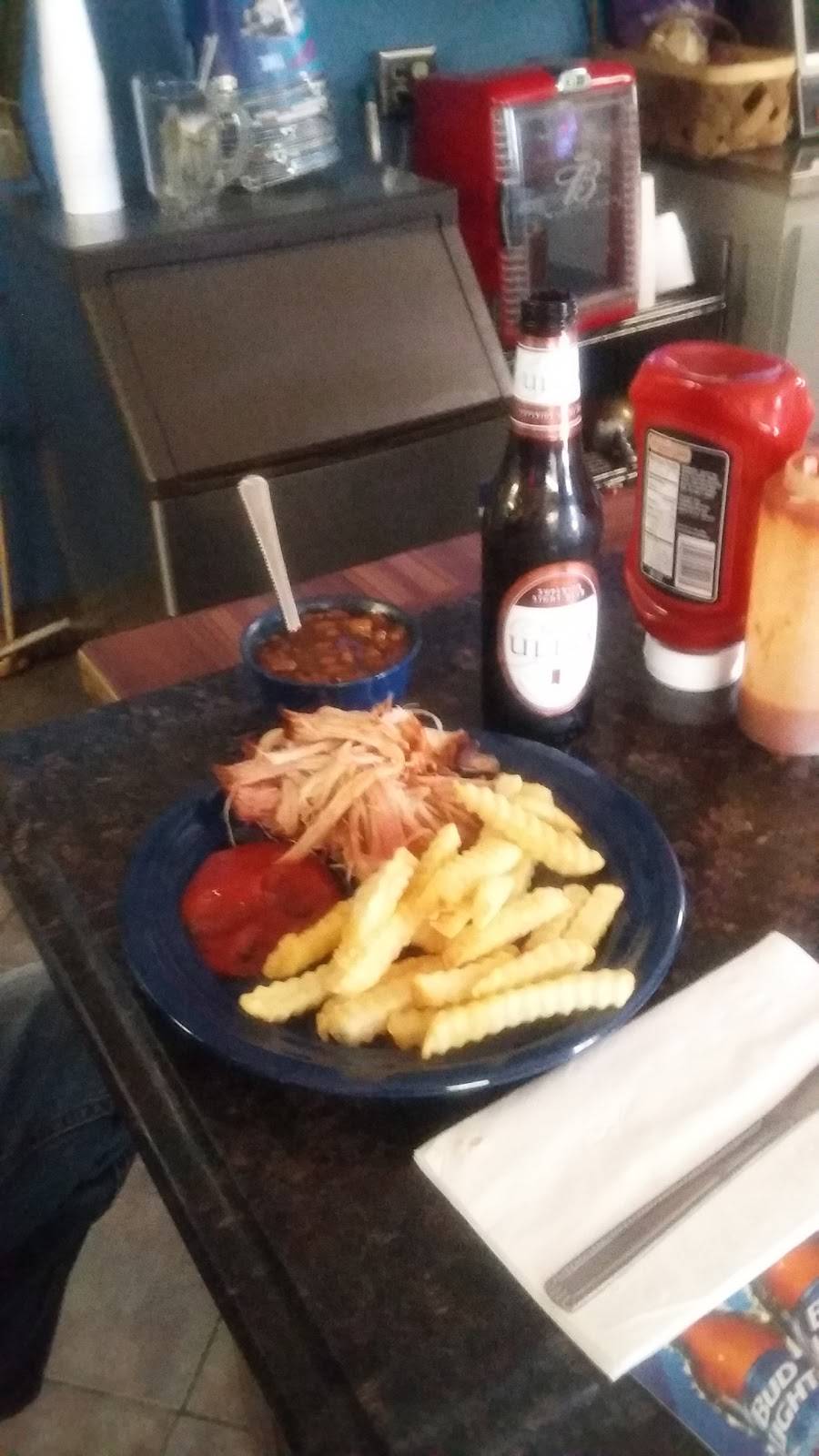 Dickys Hickory Pit | restaurant | 2216 Stop 30 Rd, Hendersonville, TN 37075, USA | 6158221520 OR +1 615-822-1520