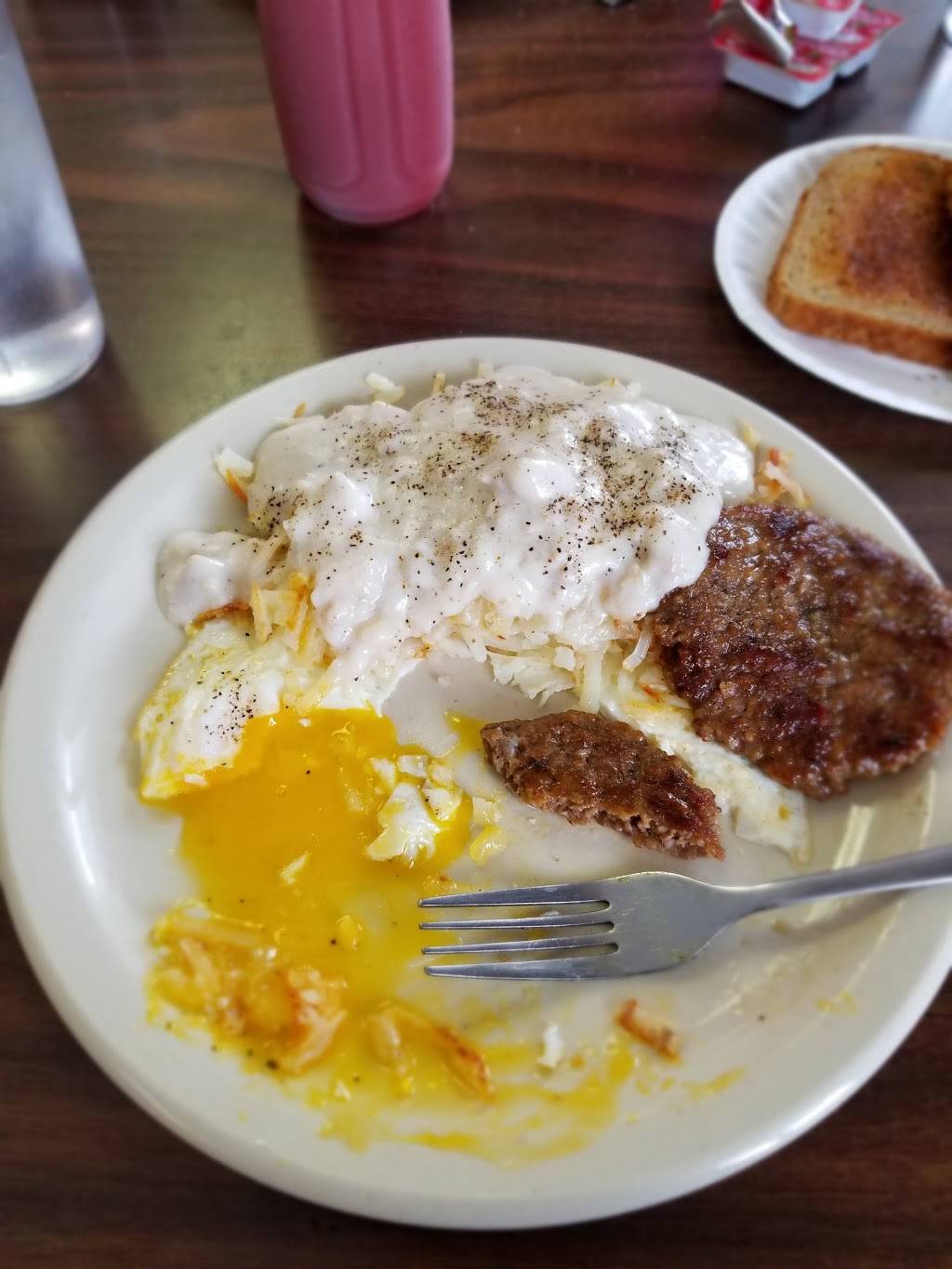 Sheris Restaurant | restaurant | 1150 S State Rd, Ionia, MI 48846, USA | 6165279057 OR +1 616-527-9057