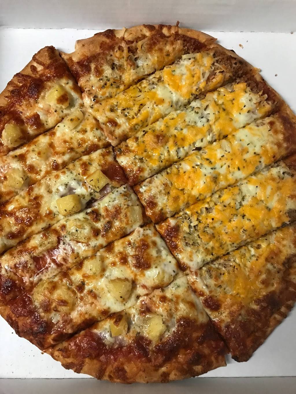 TCs Pizza | restaurant | 315 1st St E, Milan, IL 61264, USA | 3097878222 OR +1 309-787-8222