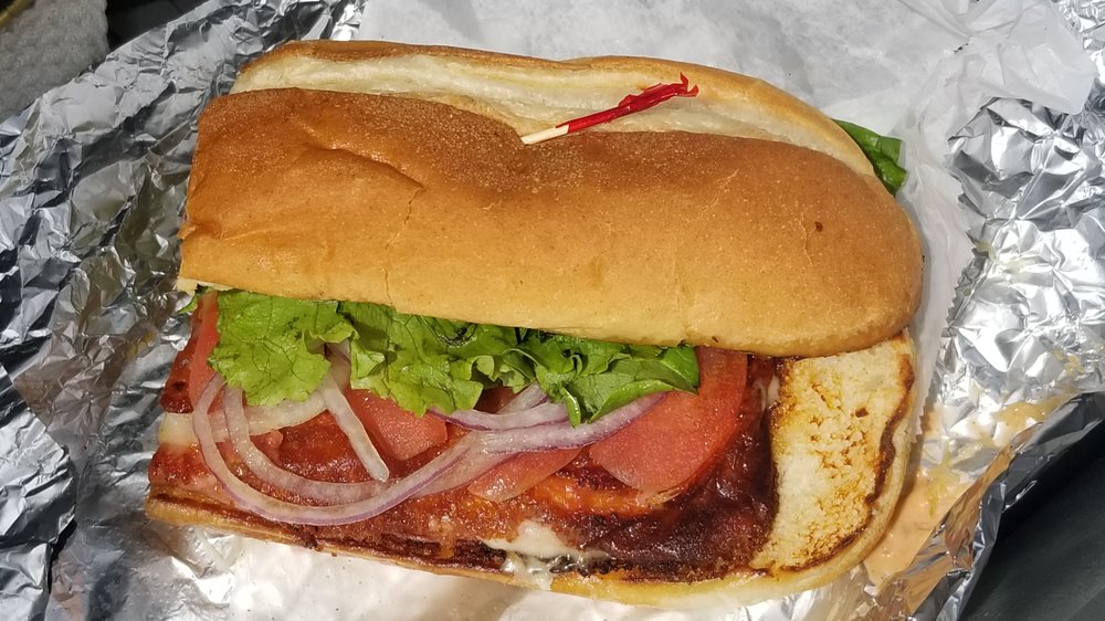 Primos Deli | restaurant | 1707 Vernon Odom Blvd, Akron, OH 44320, USA | 3307459056 OR +1 330-745-9056