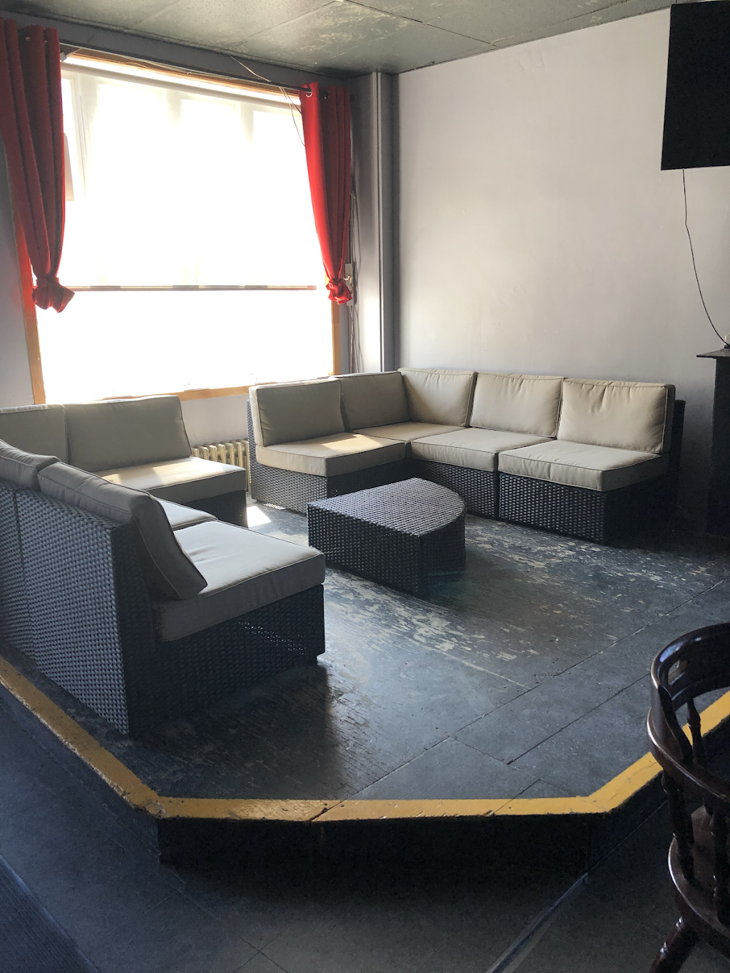 Bistro Du Coin A S De Danville Inc (Le) | restaurant | 3 Rue Grove, Danville, QC J0A 1A0, Canada | 8198393519 OR +1 819-839-3519