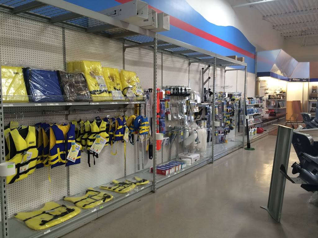 Sportsmens Direct | meal takeaway | 38989 Jefferson Ave, Harrison Charter Township, MI 48045, USA | 5867416052 OR +1 586-741-6052