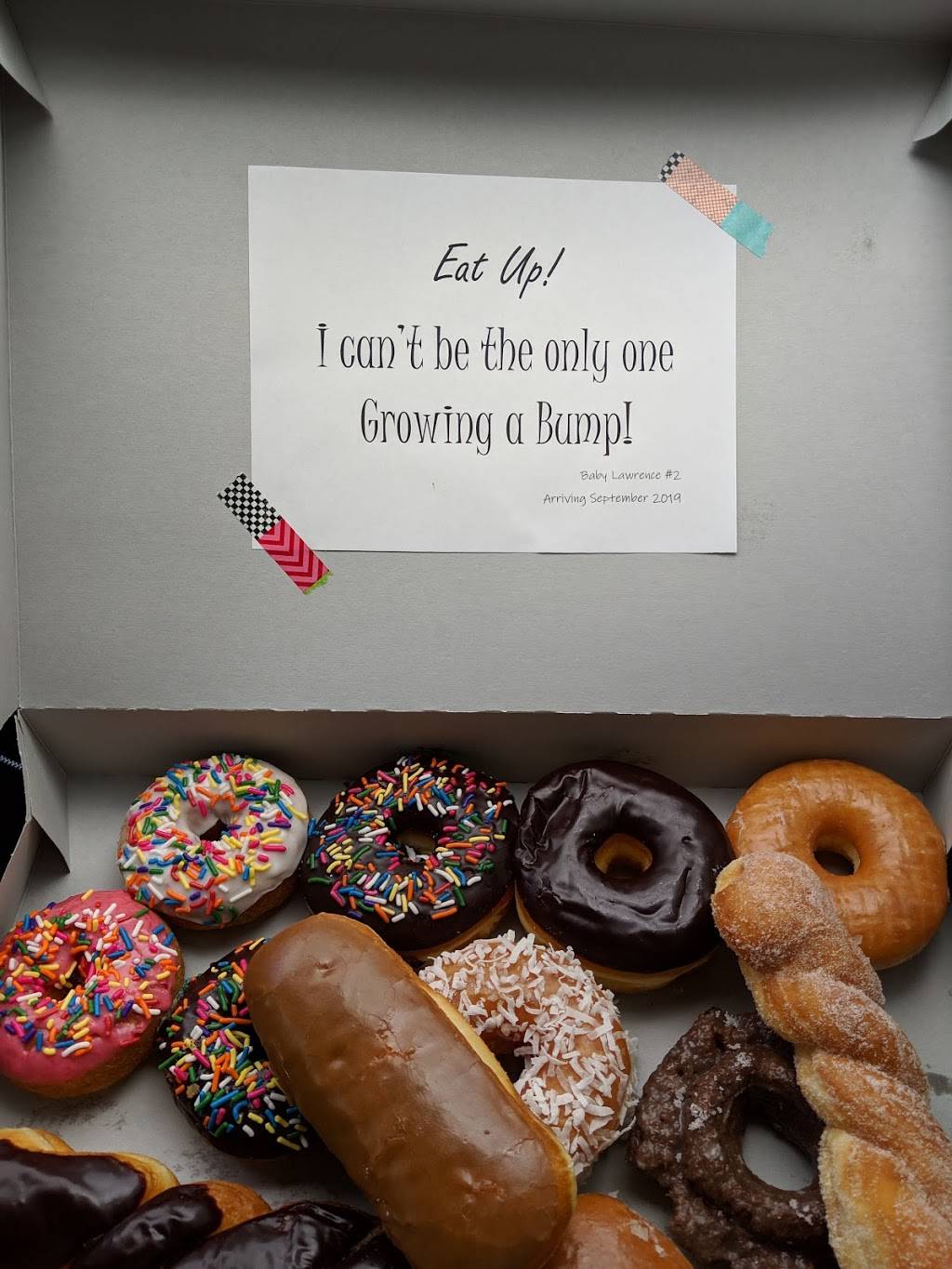 Yum Yum Donuts | cafe | 16530 Soledad Canyon Rd, Canyon Country, CA 91351, USA | 6612529992 OR +1 661-252-9992