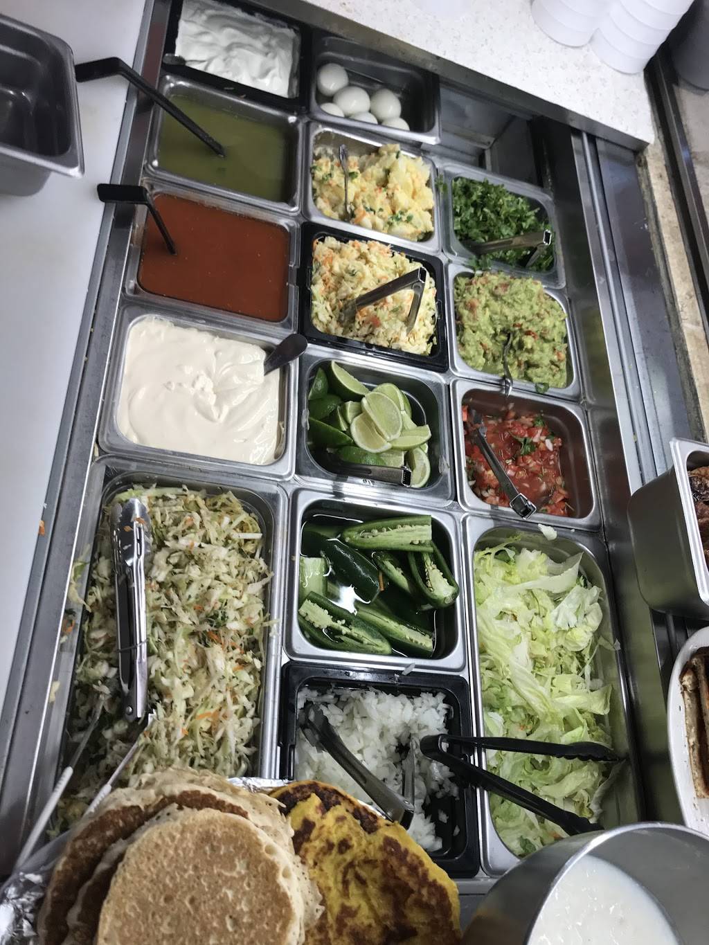 Los Pinos | restaurant | 132 Central Ave, Lynn, MA 01901, USA | 7815846965 OR +1 781-584-6965