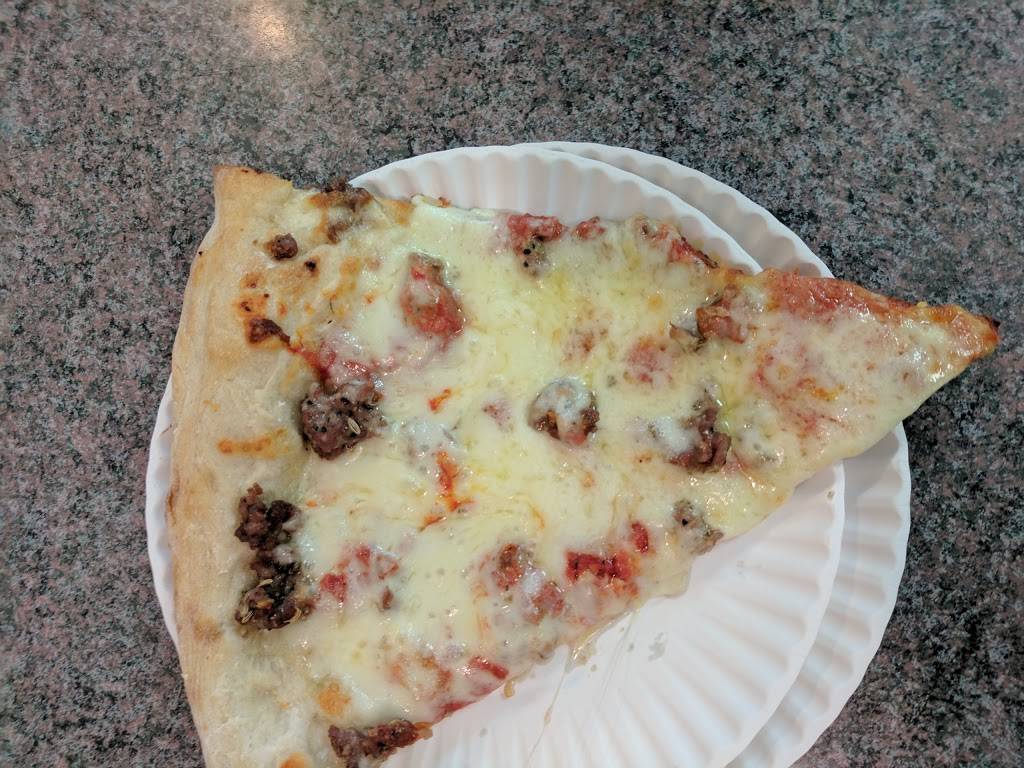 Catanias Pizza | restaurant | 2260 Central Park Ave, Yonkers, NY 10710, USA | 9147795105 OR +1 914-779-5105