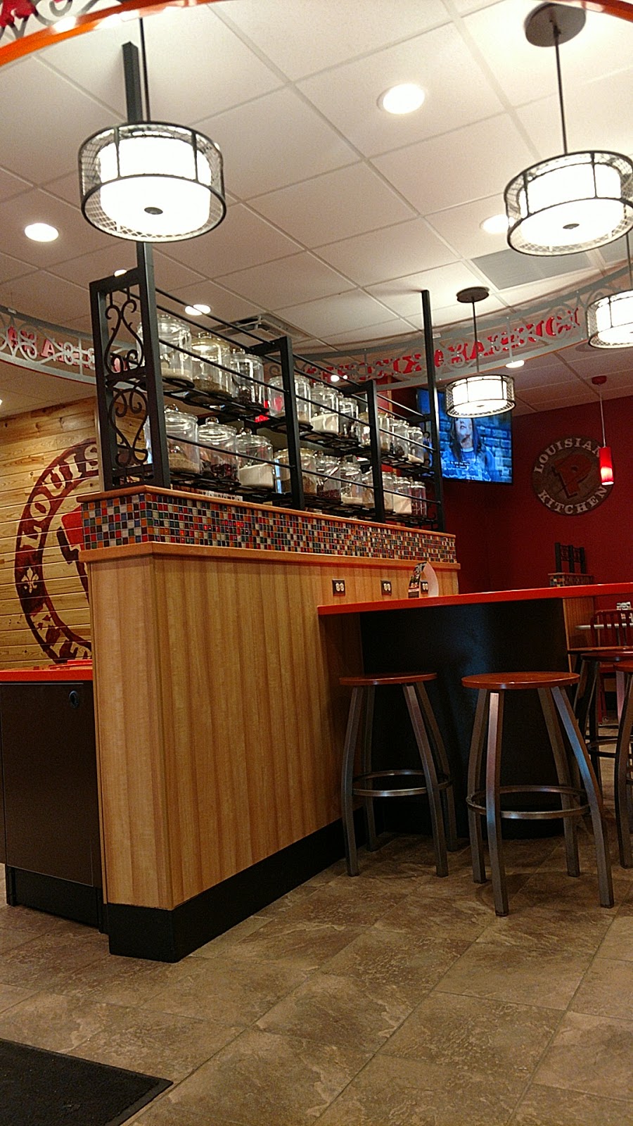 Popeyes Louisiana Kitchen | restaurant | 964 N 21st St, Newark, OH 43055, USA | 7409158545 OR +1 740-915-8545