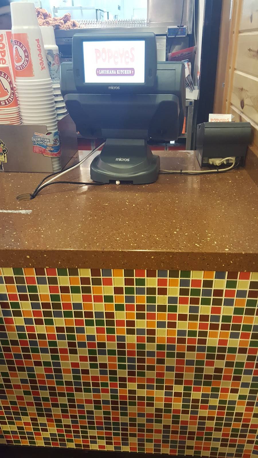 Popeyes Louisiana Kitchen | restaurant | 34579 LA-16, Denham Springs, LA 70706, USA | 2256673551 OR +1 225-667-3551