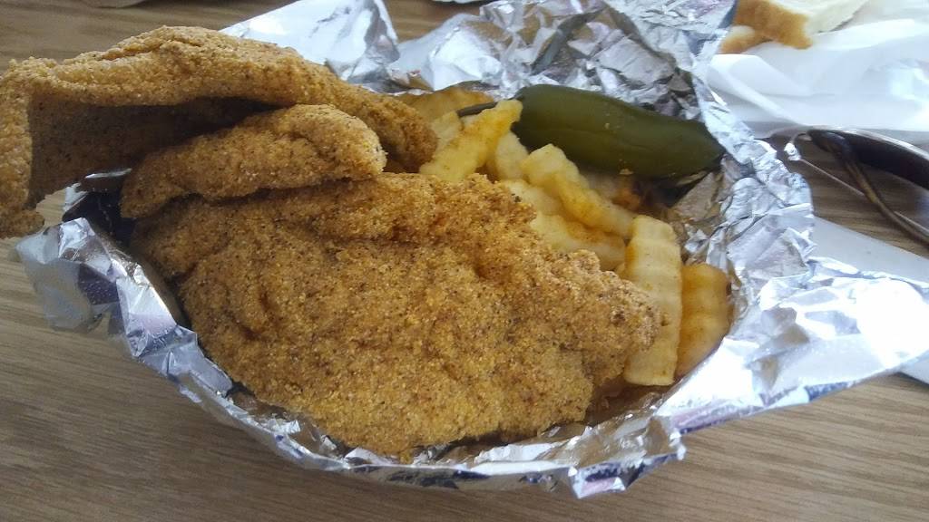 Louisiana Catfish | restaurant | 6090 Bonnie View Rd, Dallas, TX 75241, USA | 2143726321 OR +1 214-372-6321