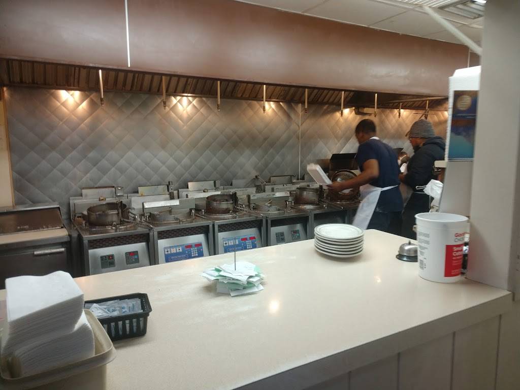 Mr. Chicken | restaurant | 6000 N Telegraph Rd, Dearborn Heights, MI 48127, USA | 3132770100 OR +1 313-277-0100