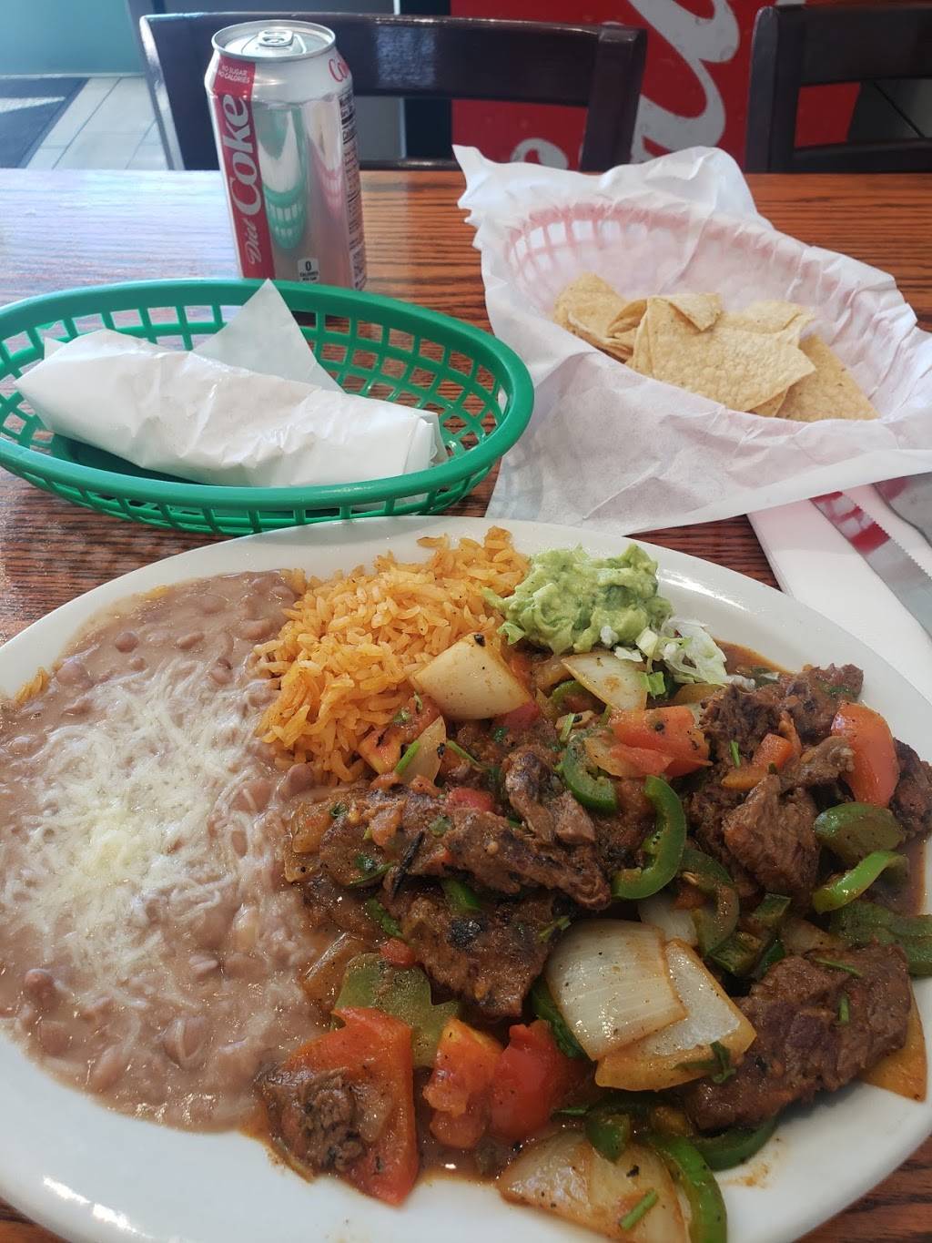 El Primo Mexican Restaurant | restaurant | 3632 S Soto St, Vernon, CA 90058, USA | 3235881747 OR +1 323-588-1747