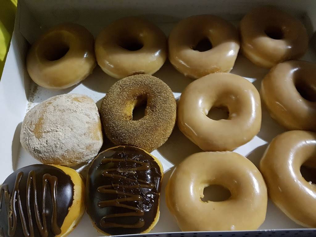 Krispy Kreme | bakery | 530 NE 167th St, North Miami Beach, FL 33162, USA | 3059496135 OR +1 305-949-6135
