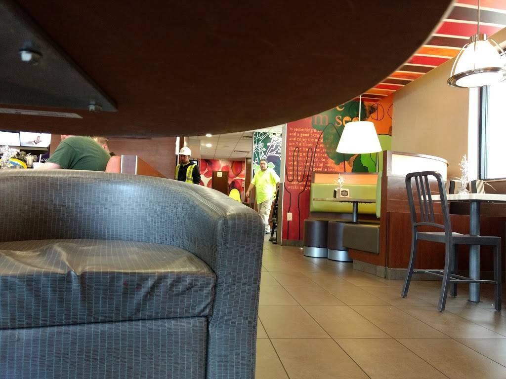 McDonalds | cafe | 825 E Fort Ave, Baltimore, MD 21230, USA | 4103855364 OR +1 410-385-5364